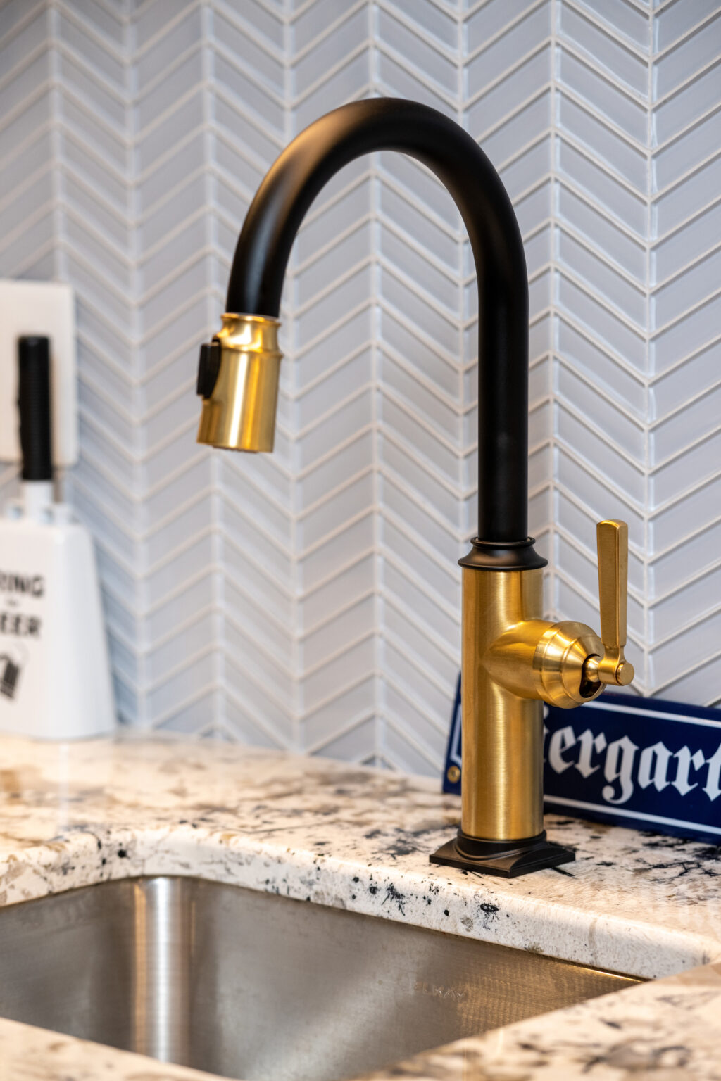 Two-toned faucet for this mini-sink.